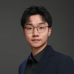 邱 任 翔